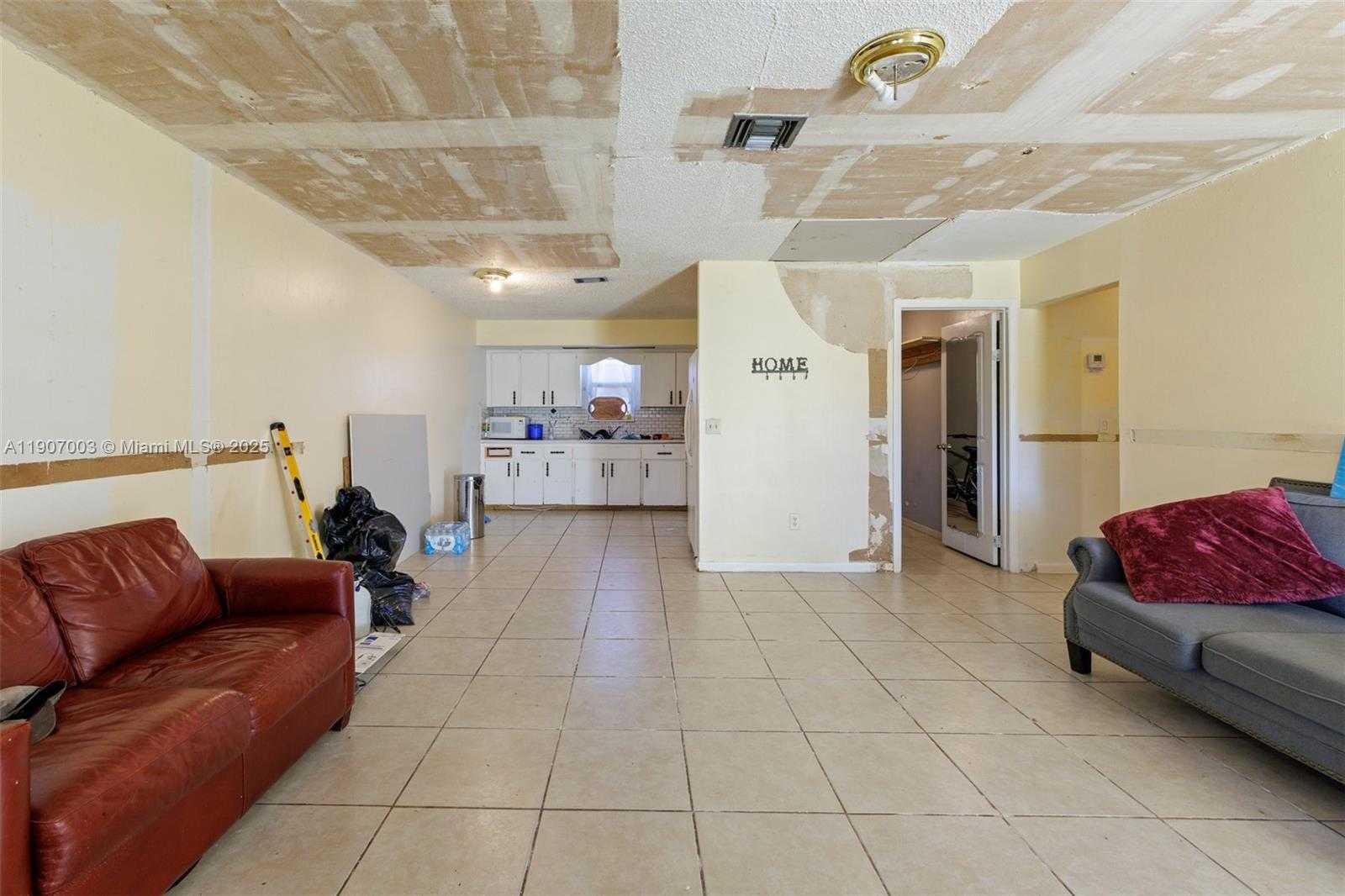 Small Image of 4610 HAIRLAND DR #3, West Palm Beach Number 11