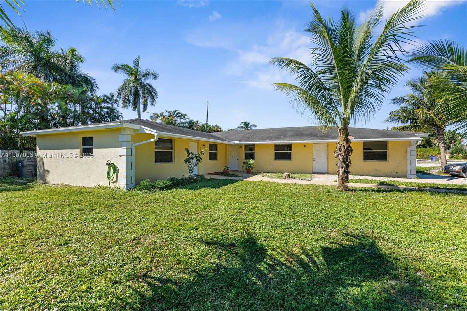 Small Image of 4610 HAIRLAND DR #3, West Palm Beach Number 14