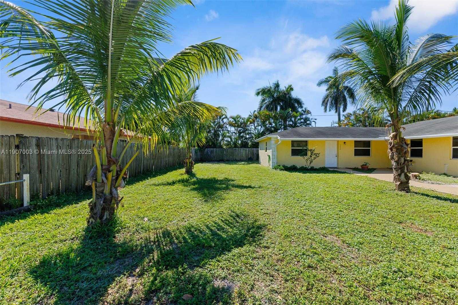 Small Image of 4610 HAIRLAND DR #3, West Palm Beach Number 20