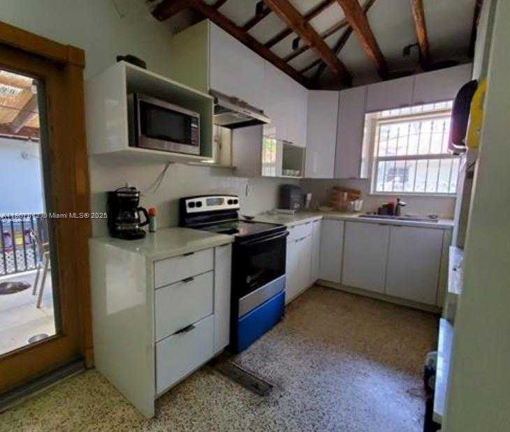 Small Image of 6918 NORTH EAST 5TH AVE, Miami Number 6