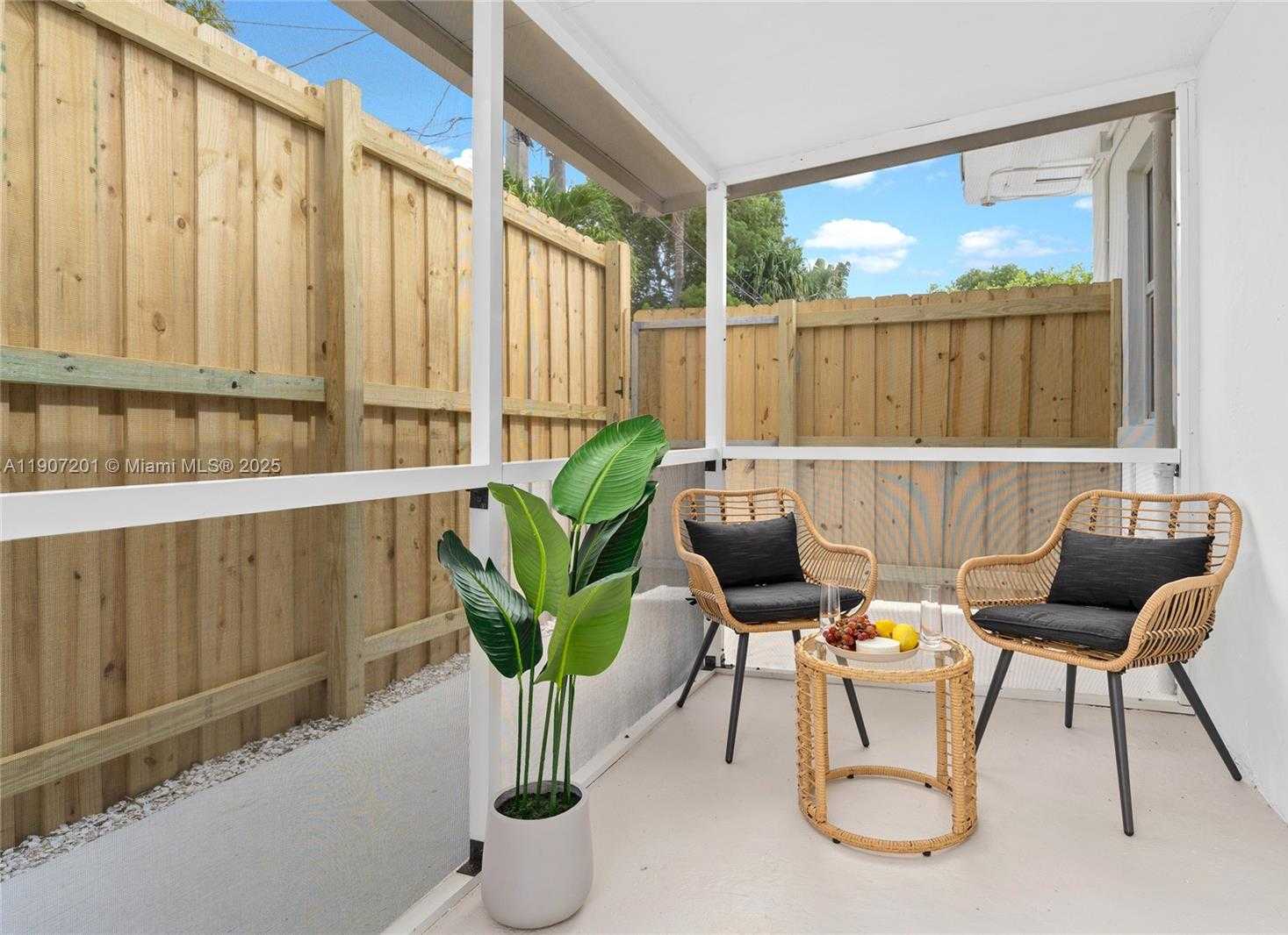 Small Image of 401 NORTH 6TH AVE N, Lake Worth Number 23