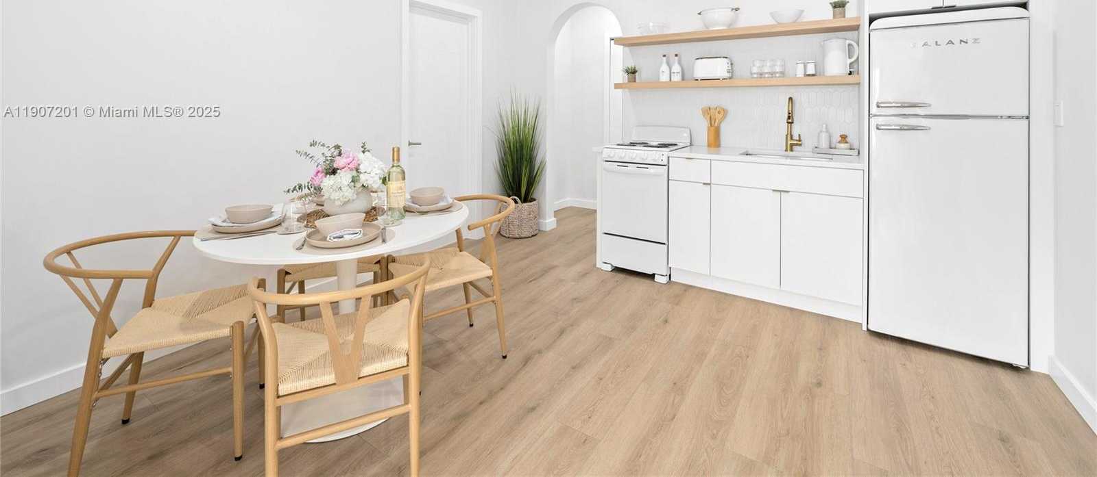 Small Image of 401 NORTH 6TH AVE N, Lake Worth Number 27