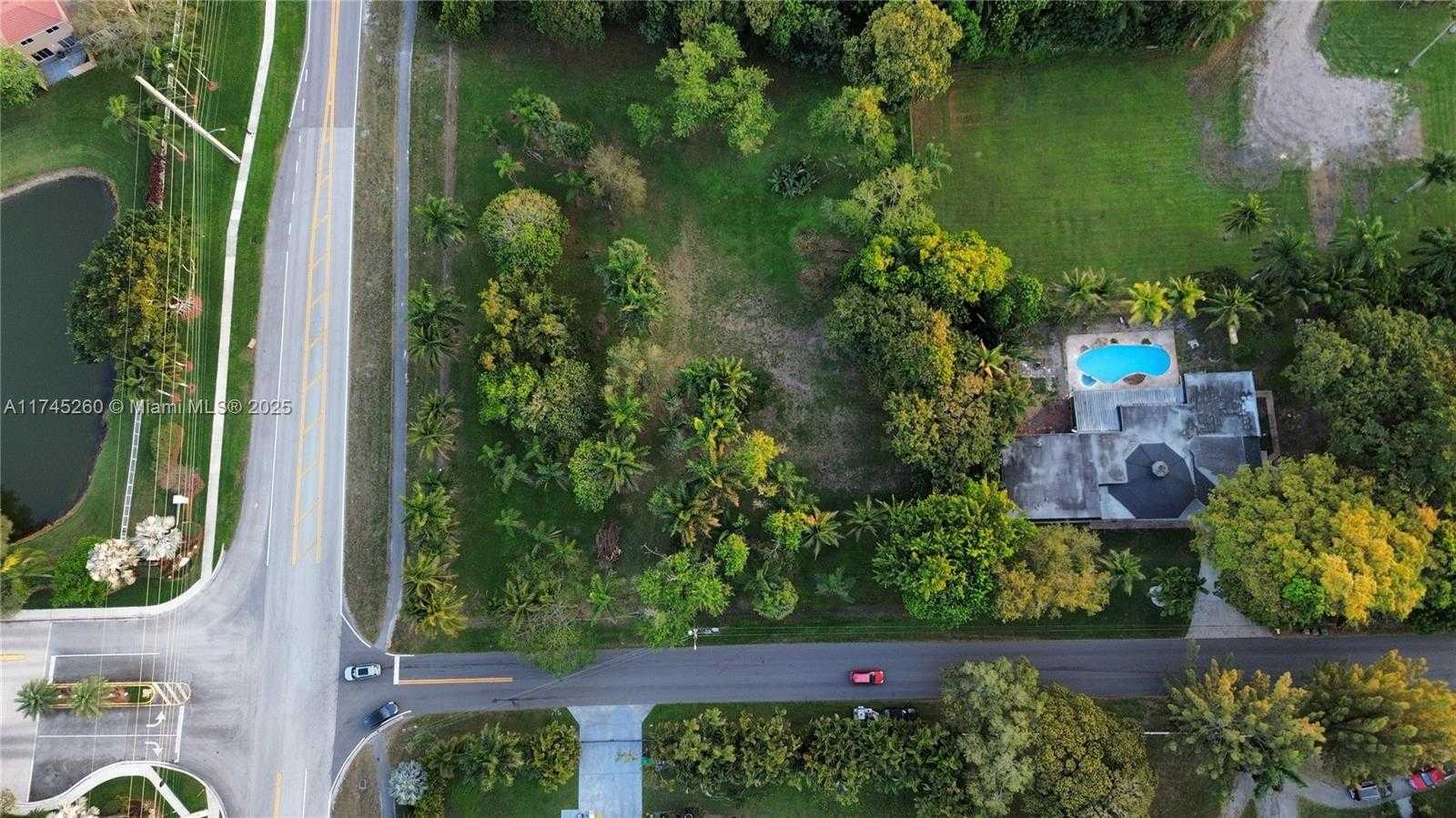 Small Image of 1615 HIATUS RD, Davie Number 10