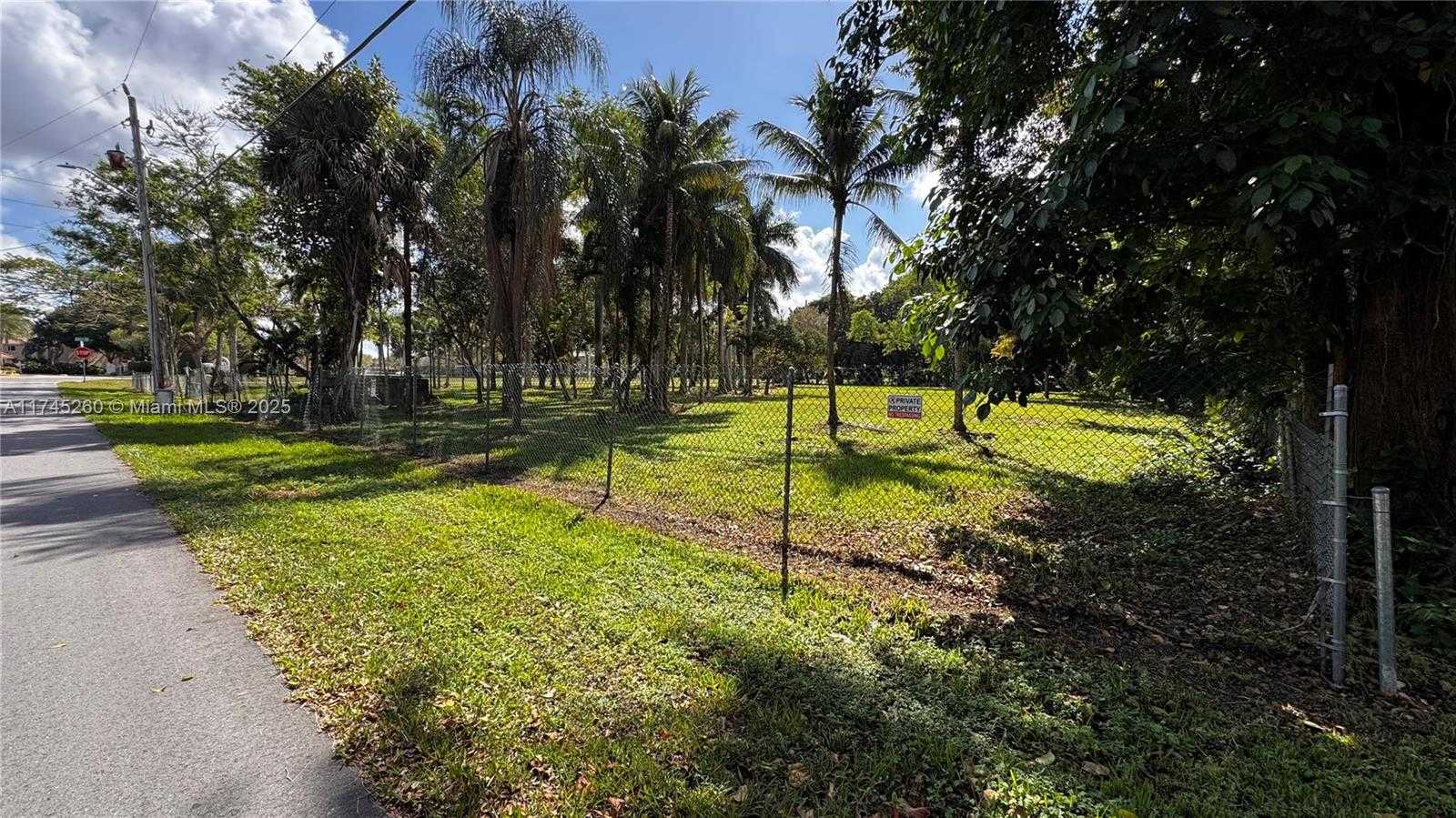 Small Image of 1615 HIATUS RD, Davie Number 4