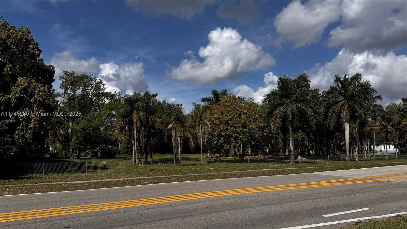 Small Image of 1615 HIATUS RD, Davie Number 5
