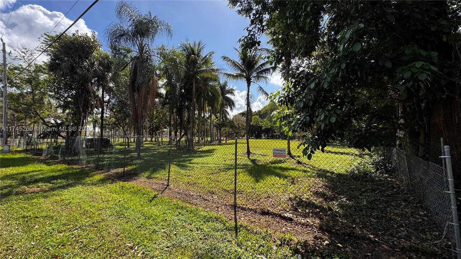 Small Image of 1615 HIATUS RD, Davie Number 6