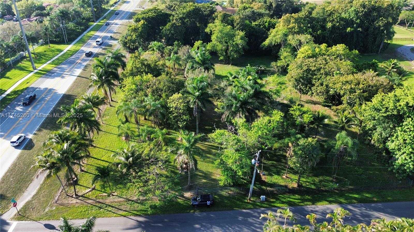 Small Image of 1615 HIATUS RD, Davie Number 7