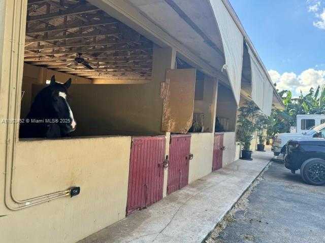 Small Image of 14041 SOUTH WEST 197 AVE MIAMI FL 33196, Miami Number 16