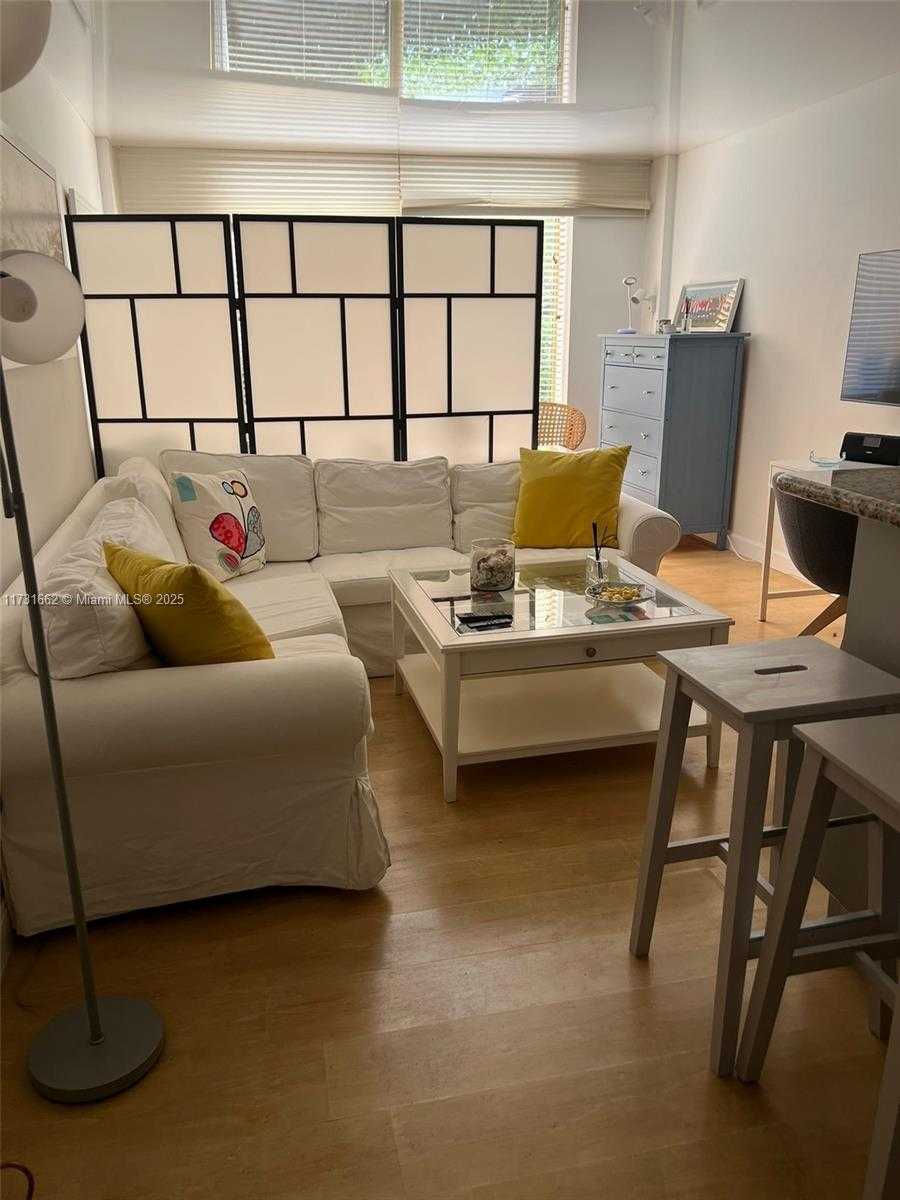 Small Image of 155 OCEAN LANE DR #113C, Key Biscayne Number 2