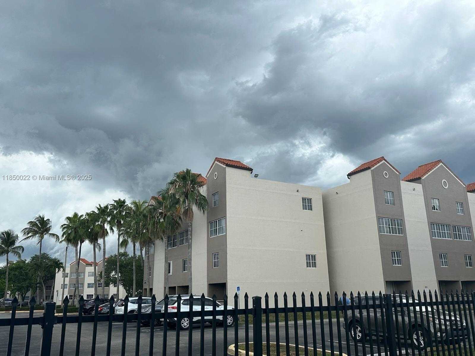 Small Image of 6195 NORTH WEST 186TH ST #309, Hialeah Number 3
