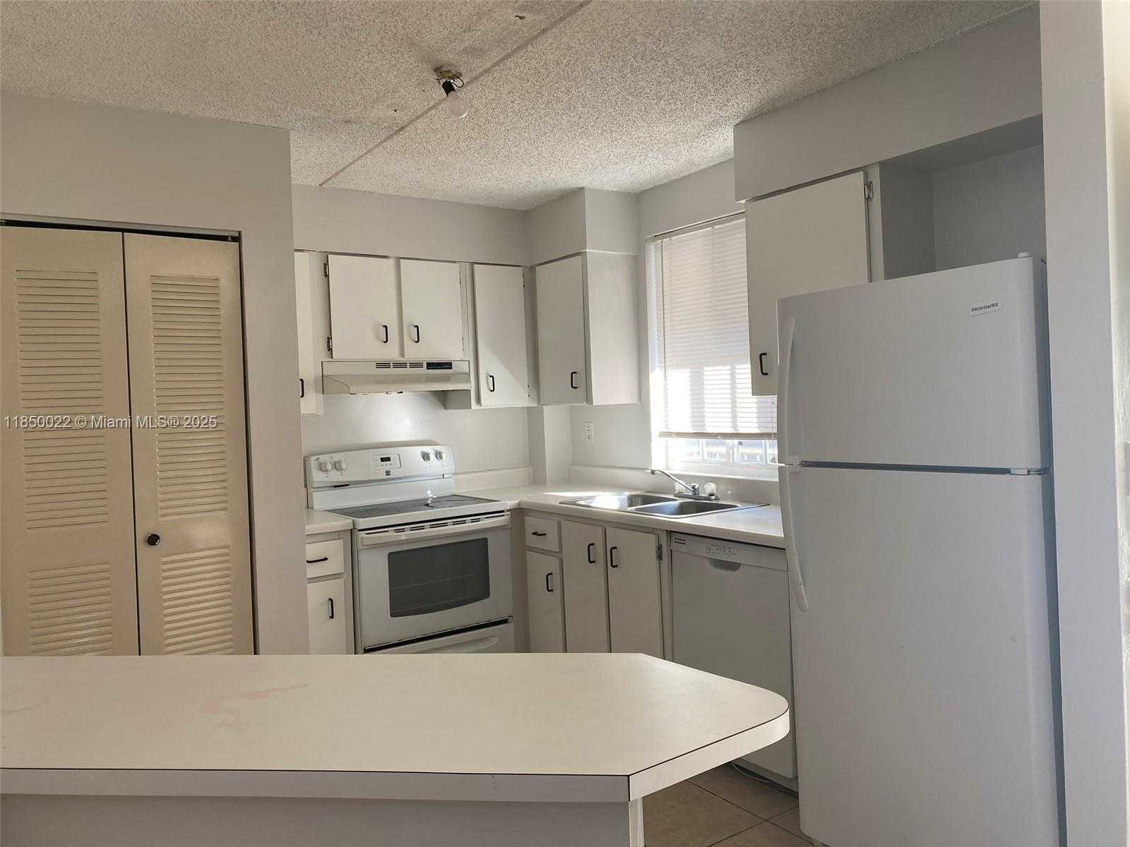 Small Image of 6195 NORTH WEST 186TH ST #309, Hialeah Number 7