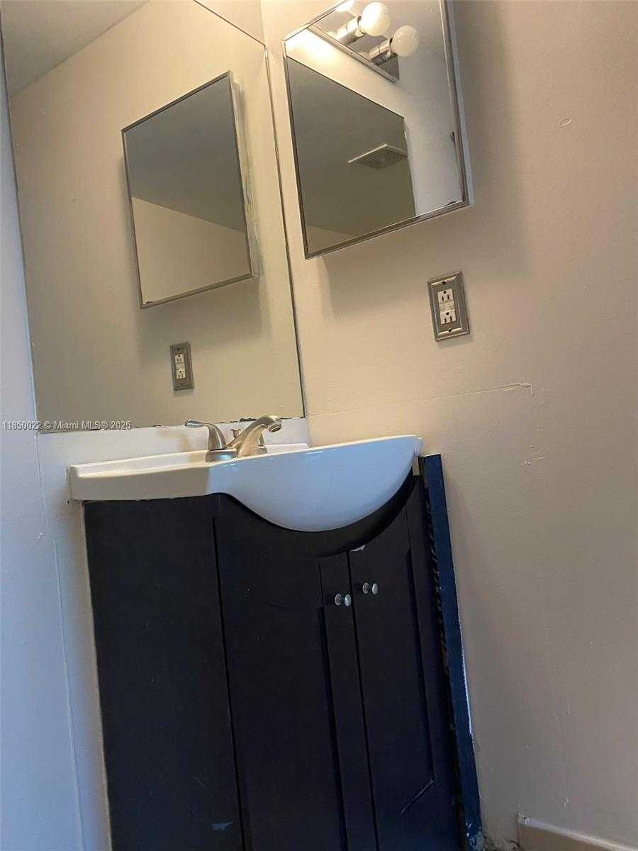 Small Image of 6195 NORTH WEST 186TH ST #309, Hialeah Number 8