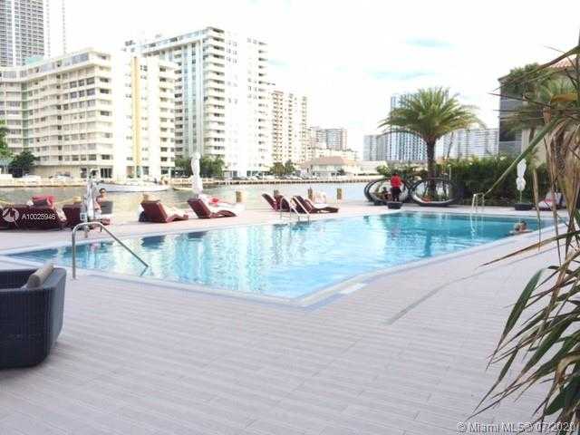 Small Image of 2602 Hallandale Beach Boulevard, Hallandale Beach, FL 33009, USA Number 16