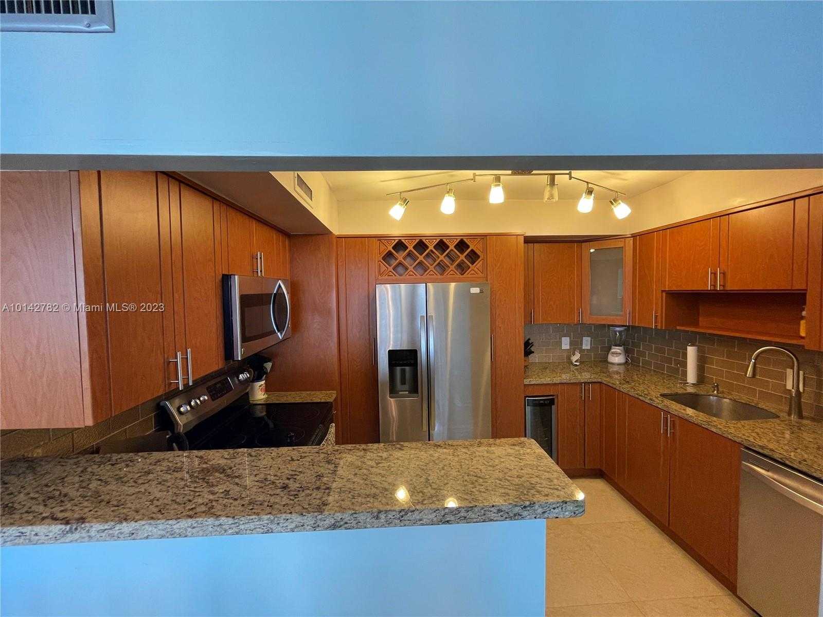 Small Image of 3505 SOUTH OCEAN DR #1415, Hollywood Number 2