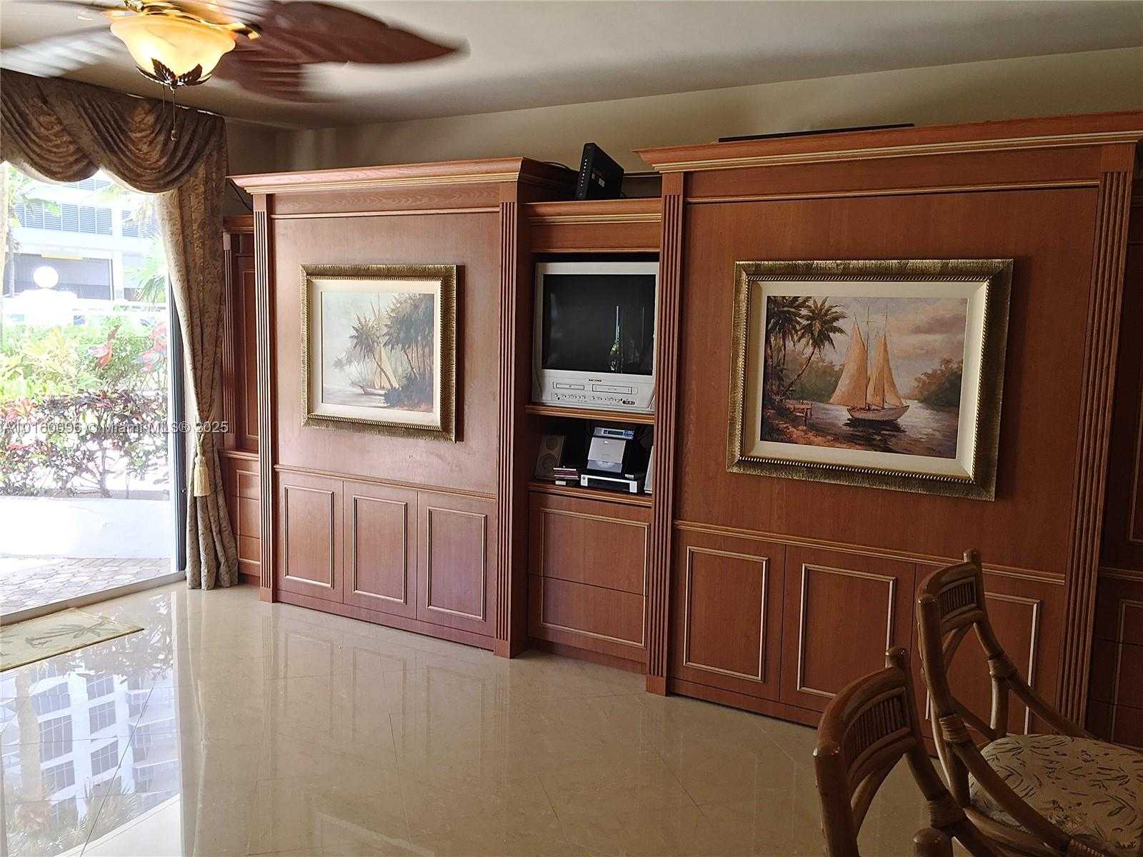 Small Image of 3505 SOUTH OCEAN DR #105, Hollywood Number 4