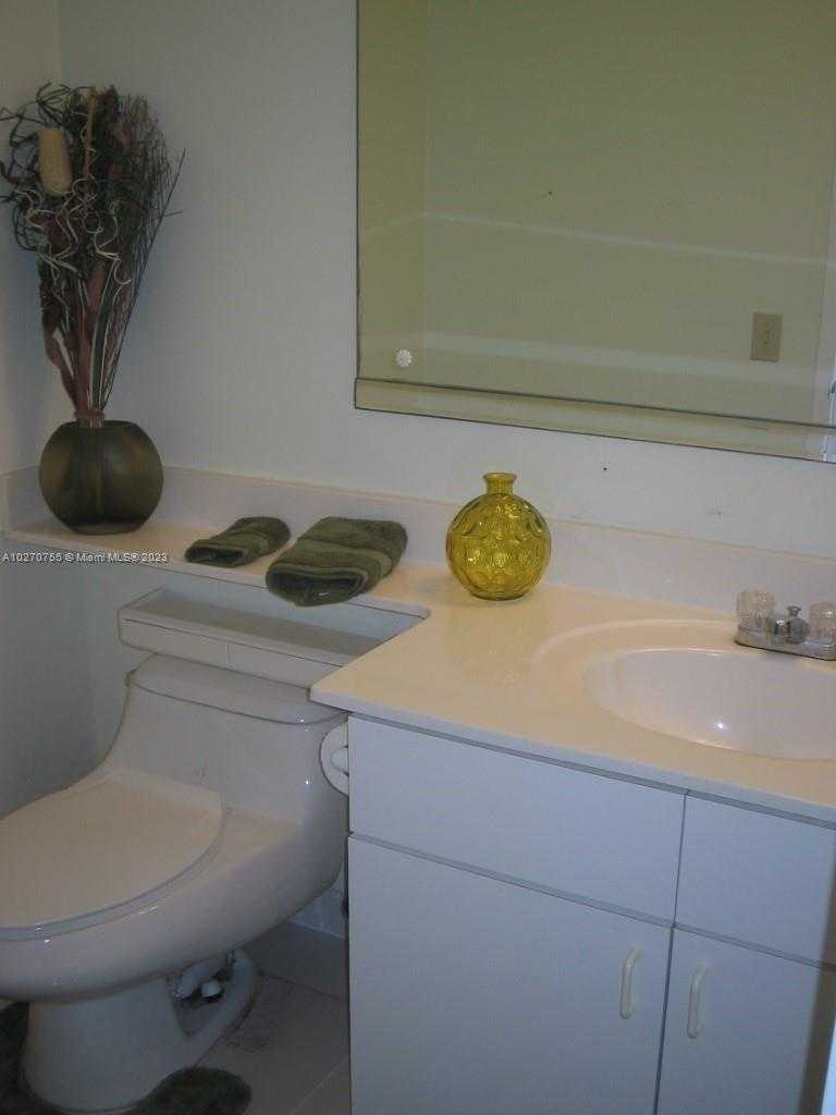 Small Image of 3505 SOUTH OCEAN DR #1111, Hollywood Number 5