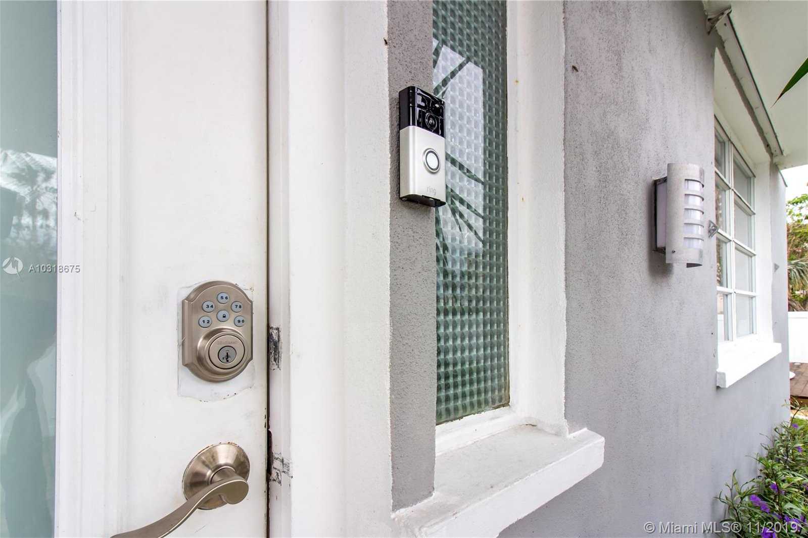 Small Object Image