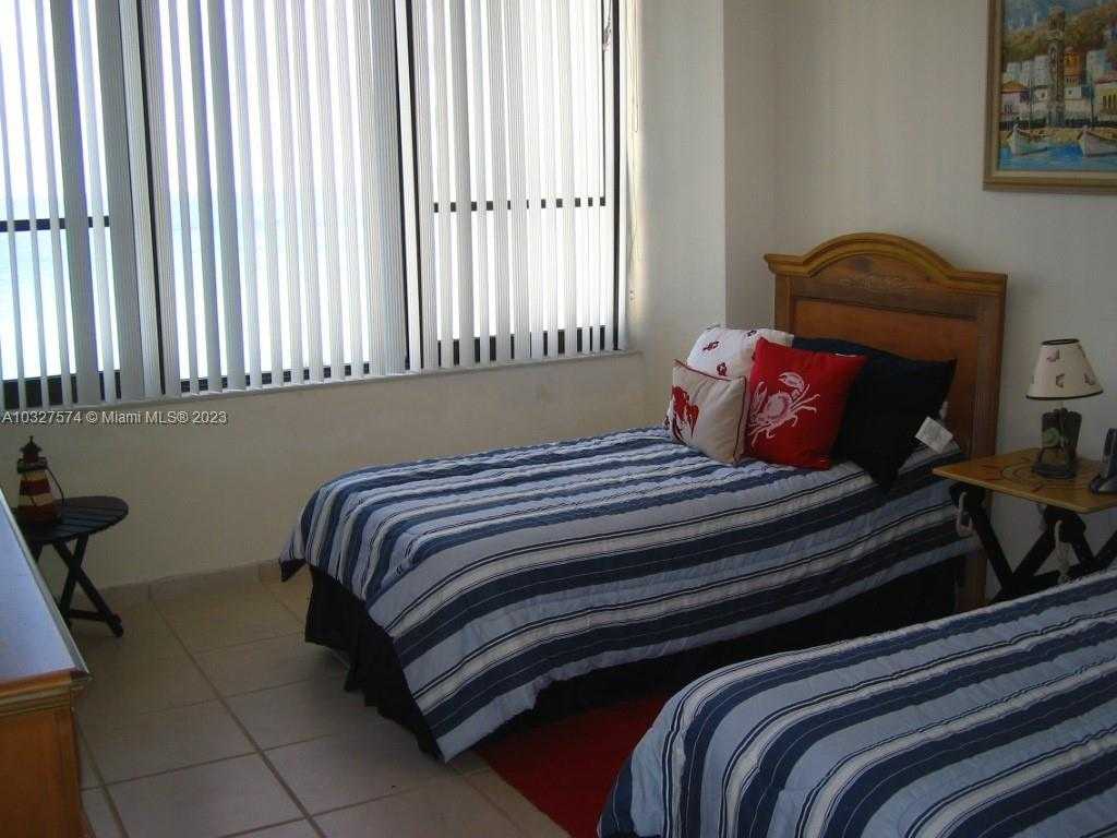 Small Image of 3505 SOUTH OCEAN DR #921, Hollywood Number 6