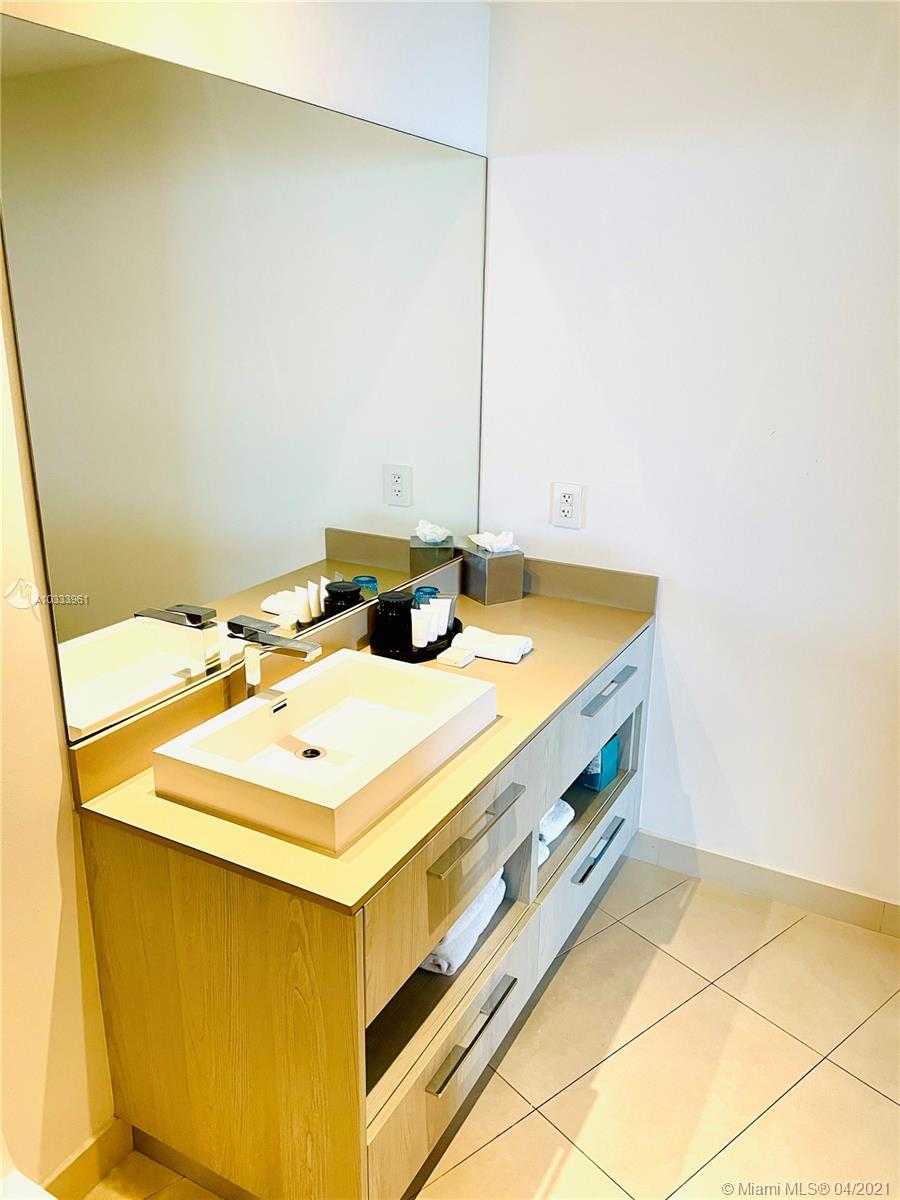 Small Object Image