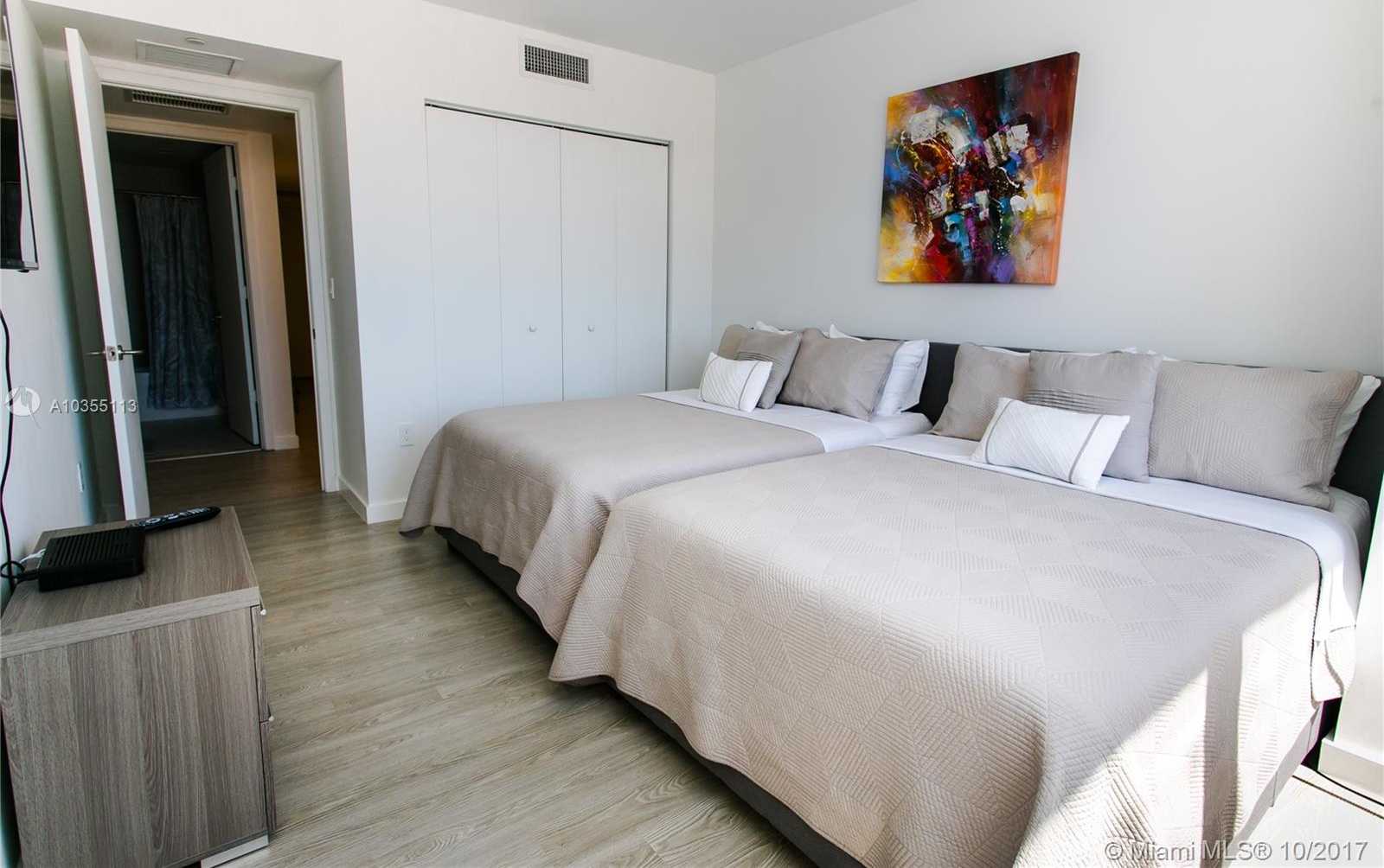 Small Image of 2600 E Hallandale Beach Blvd, Hallandale Beach, FL 33009, USA Number 28