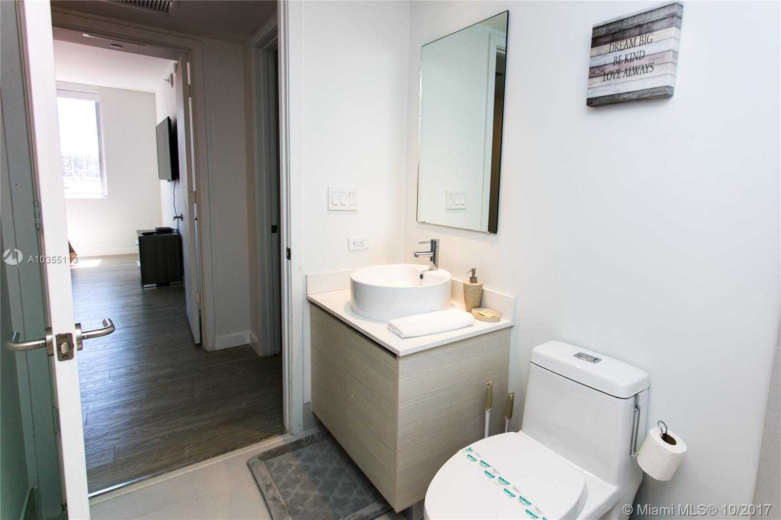 Small Image of 2600 E Hallandale Beach Blvd, Hallandale Beach, FL 33009, USA Number 31