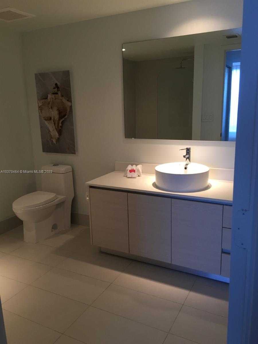 Small Image of 2602 Hallandale Beach Boulevard, Hallandale Beach, FL 33009, USA Number 15