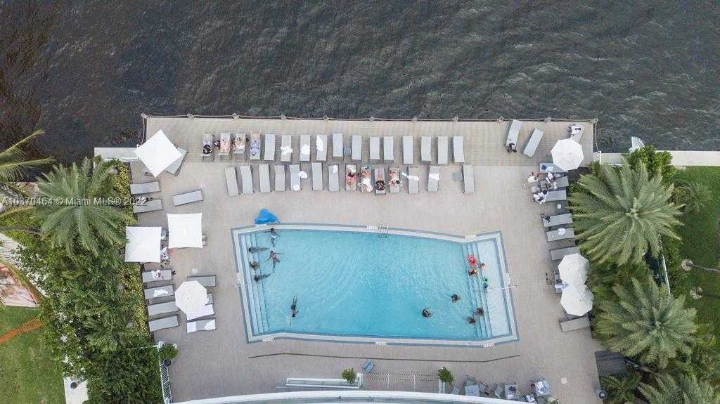 Small Image of 2602 Hallandale Beach Boulevard, Hallandale Beach, FL 33009, USA Number 25