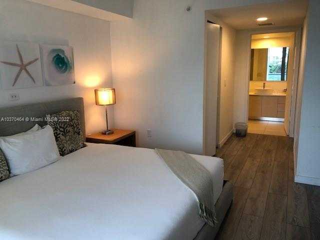Small Image of 2602 Hallandale Beach Boulevard, Hallandale Beach, FL 33009, USA Number 4