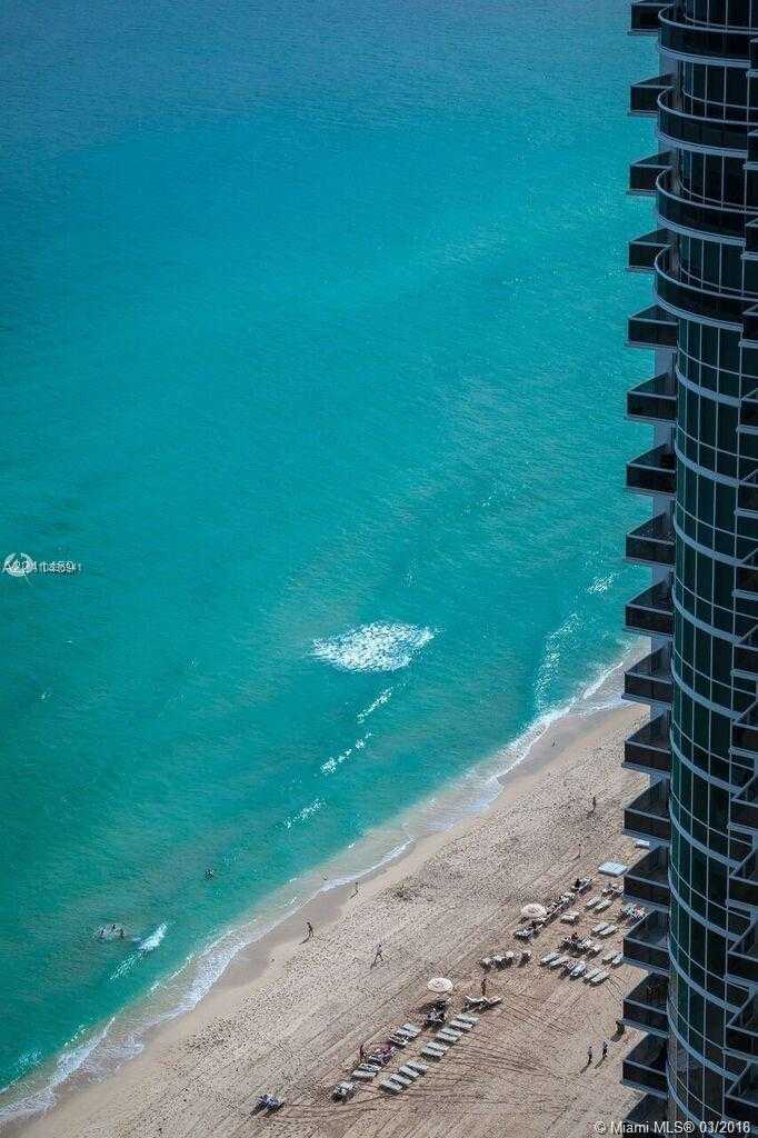 Small Object Image