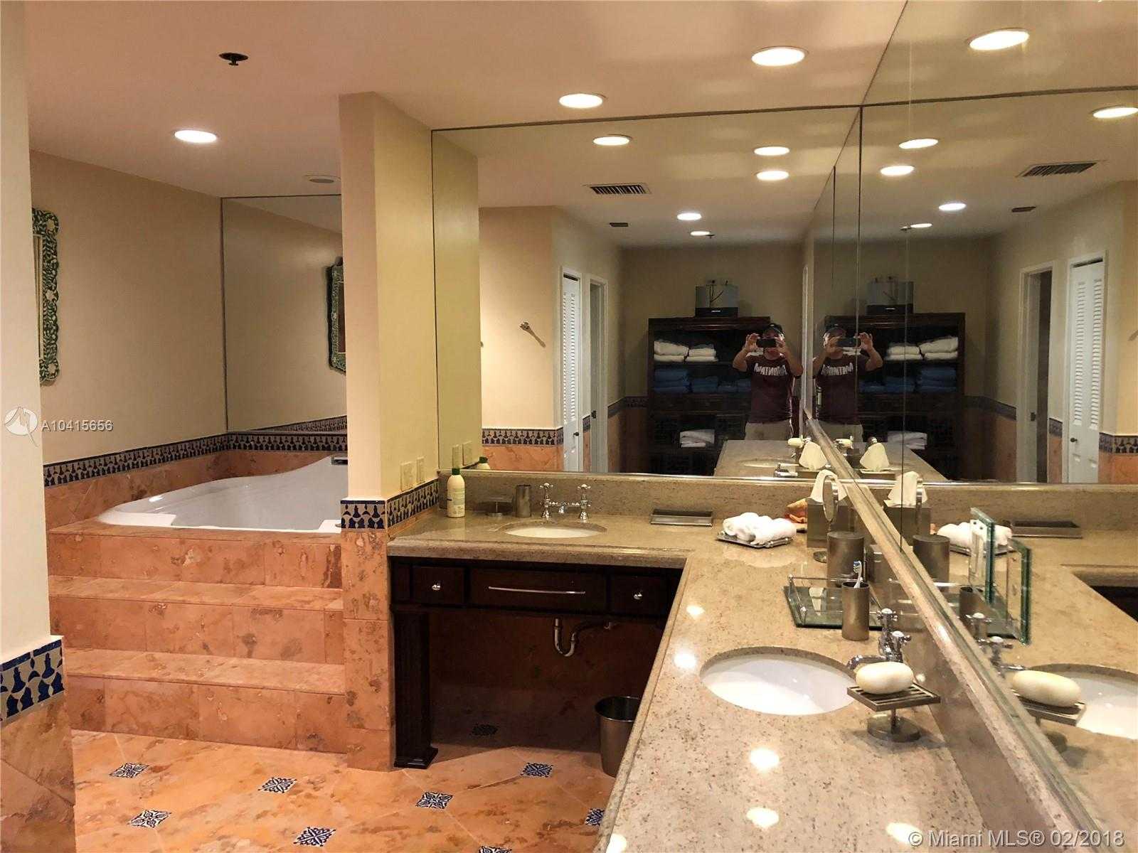 Small Image of 2521 FISHER ISLAND DR #6201, Miami Beach Number 6