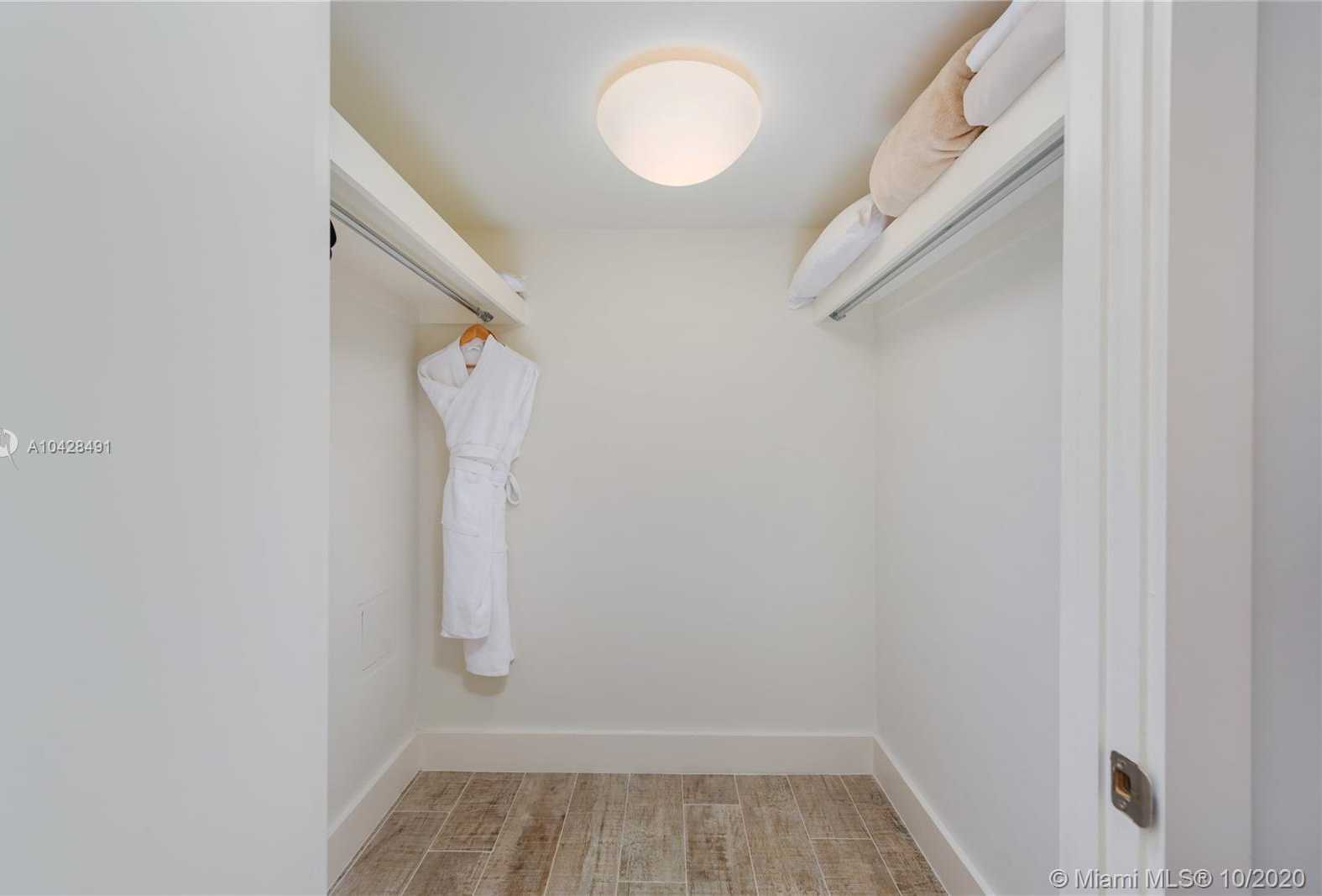 Small Image of 102 24th St, Miami Beach, FL 33139, USA Number 14