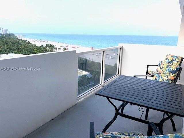 Small Image of 100 Lincoln Rd, Miami Beach, FL 33139, USA Number 11