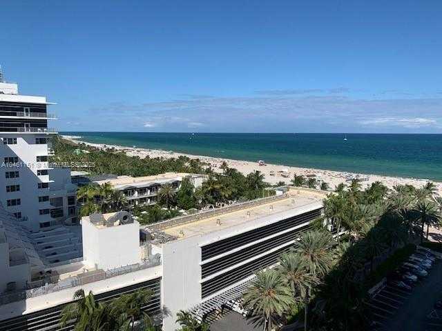 Small Image of 100 Lincoln Rd, Miami Beach, FL 33139, USA Number 15