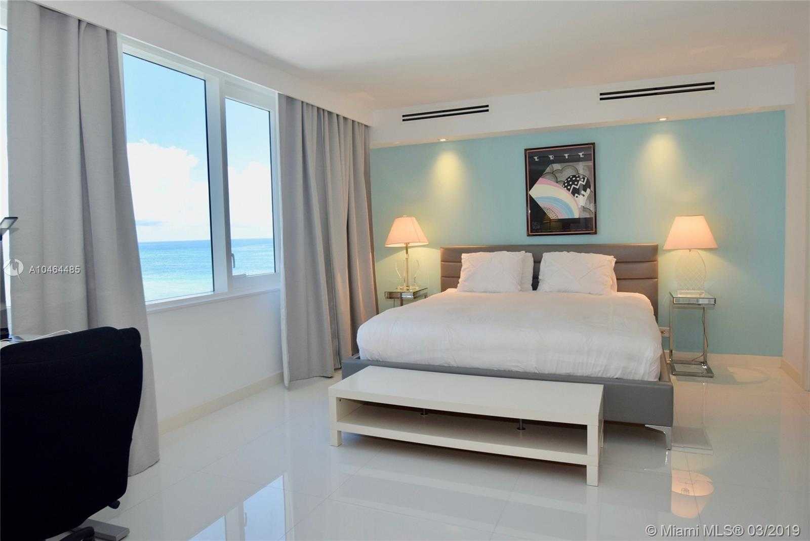 Small Image of 2301 Collins Ave, Miami Beach, FL 33139, USA Number 2