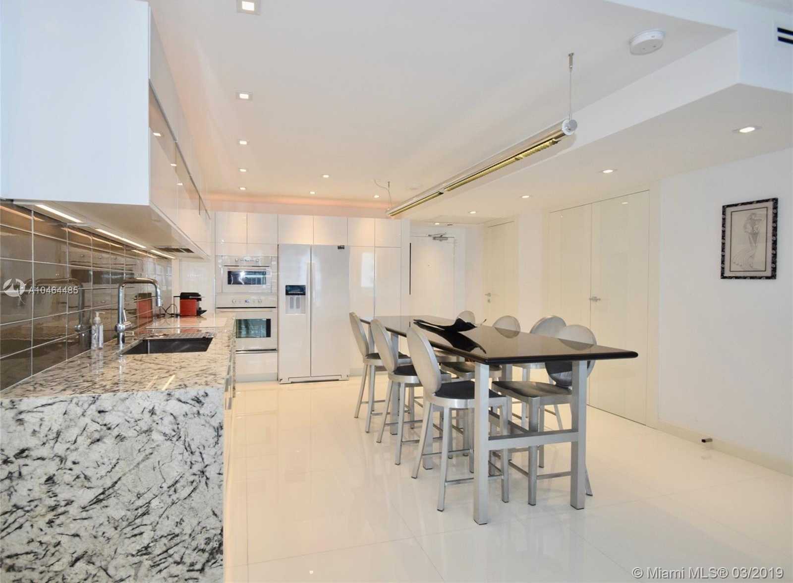 Small Image of 2301 Collins Ave, Miami Beach, FL 33139, USA Number 4