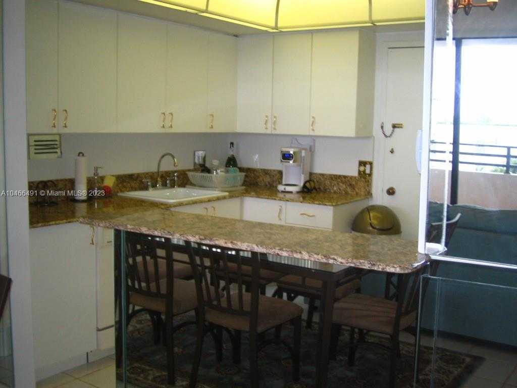Small Image of 3505 SOUTH OCEAN DR #421, Hollywood Number 2