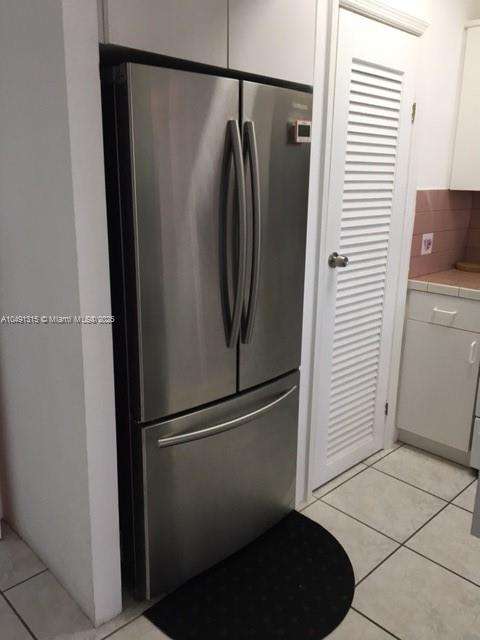 Small Image of 100 Lincoln Rd, Miami Beach, FL 33139, USA Number 6