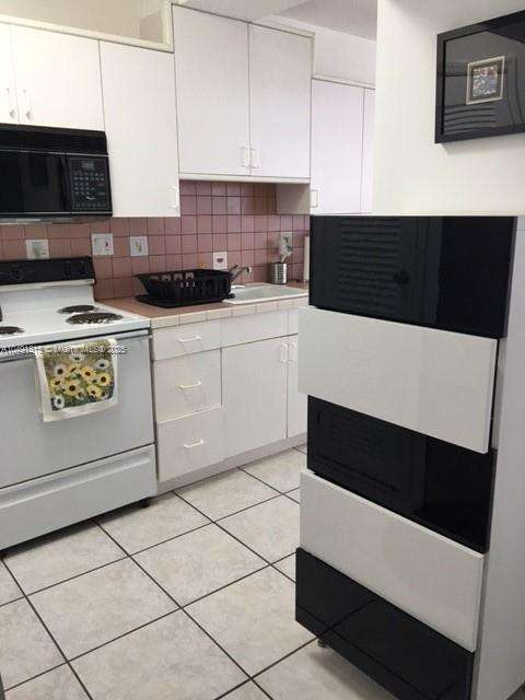 Small Image of 100 Lincoln Rd, Miami Beach, FL 33139, USA Number 7