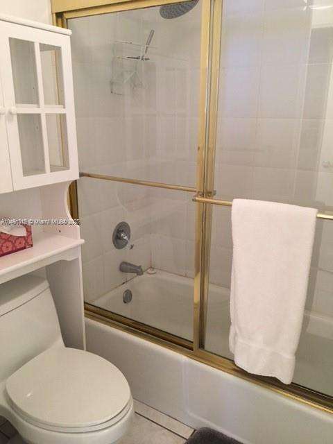 Small Image of 100 Lincoln Rd, Miami Beach, FL 33139, USA Number 9