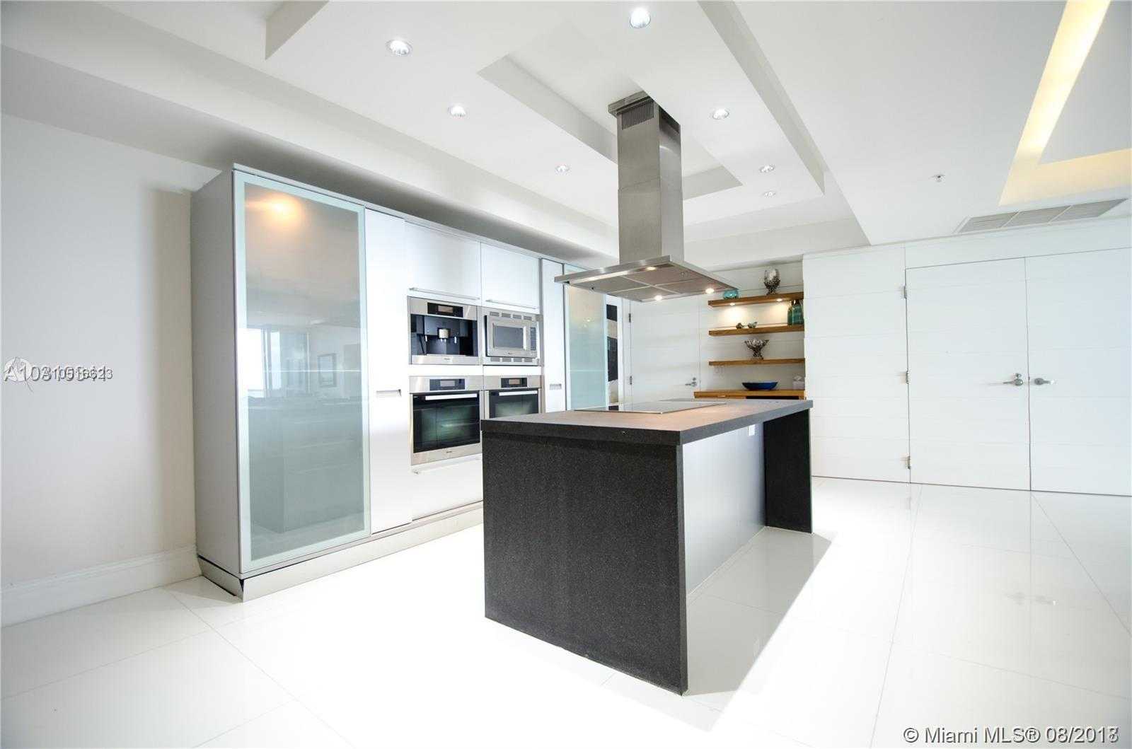 Small Image of 18201 Collins Ave, Sunny Isles Beach, FL 33160, USA Number 3
