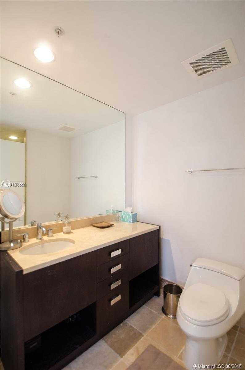 Small Image of 18201 Collins Ave, Sunny Isles Beach, FL 33160, USA Number 8