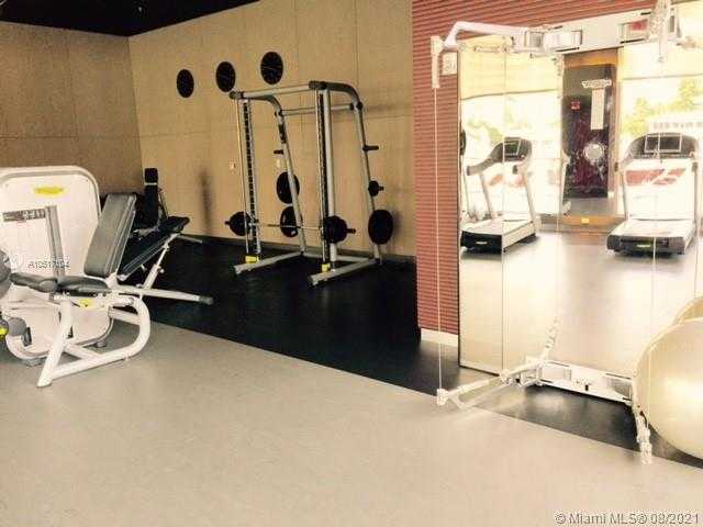 Small Image of 2602 E Hallandale Beach Blvd, Hallandale Beach, FL 33009, USA Number 21