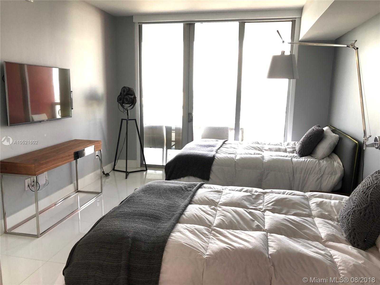 Small Image of 2600 E Hallandale Beach Blvd, Hallandale Beach, FL 33009, USA Number 15