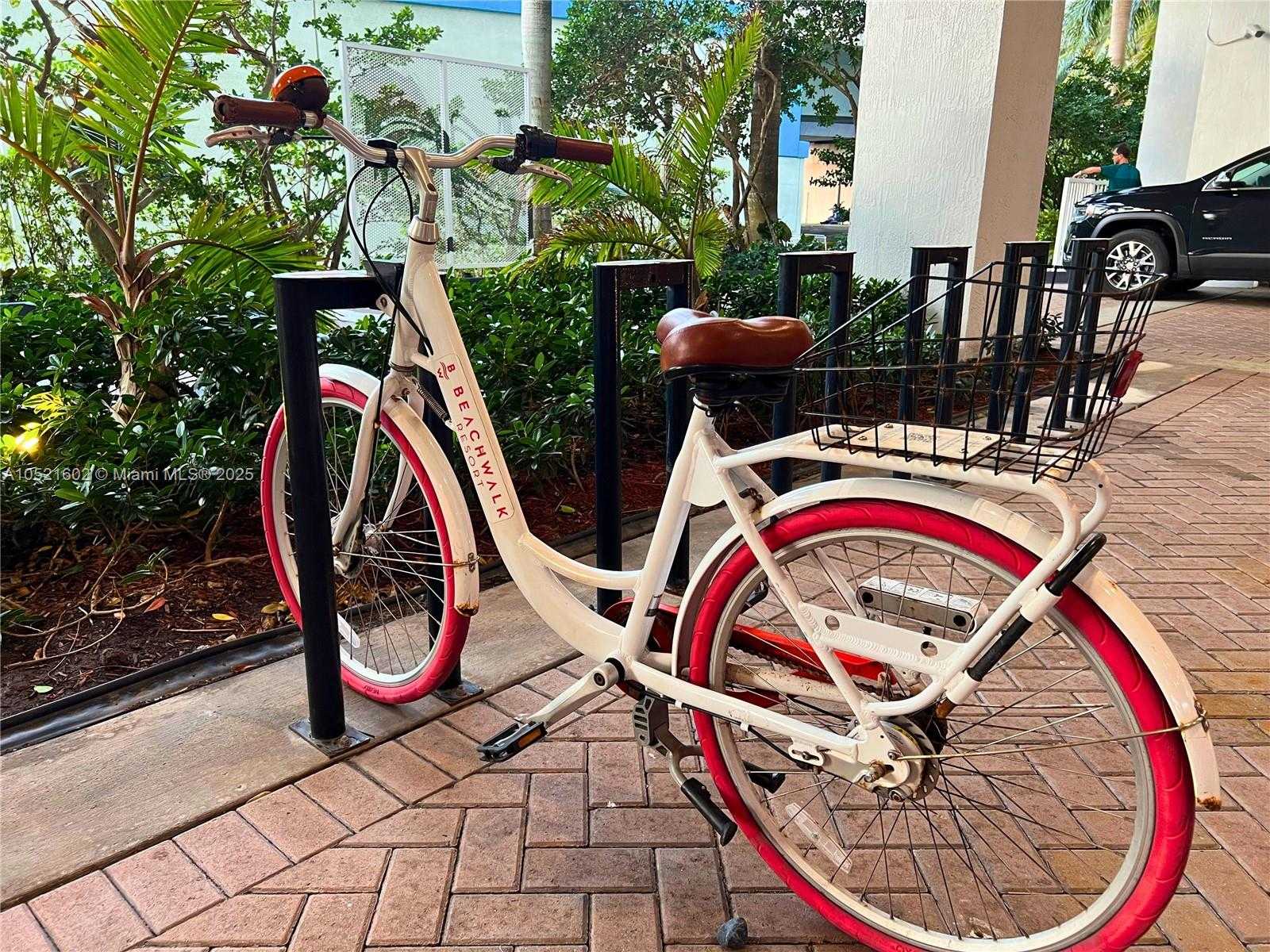 Imagen de Pequeño Objeto