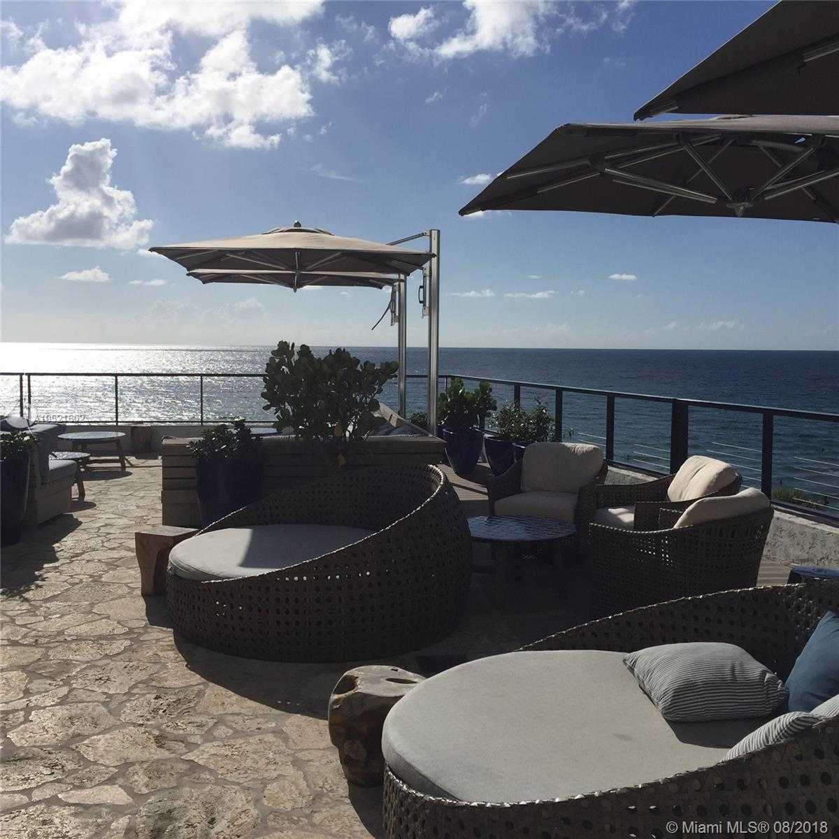 Small Image of 2600 E Hallandale Beach Blvd, Hallandale Beach, FL 33009, USA Number 4