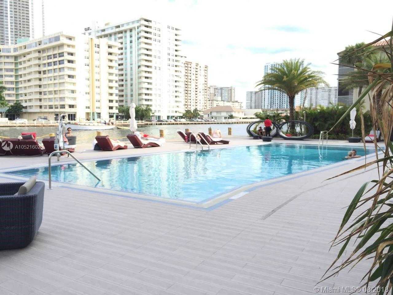 Small Image of 2600 E Hallandale Beach Blvd, Hallandale Beach, FL 33009, USA Number 5