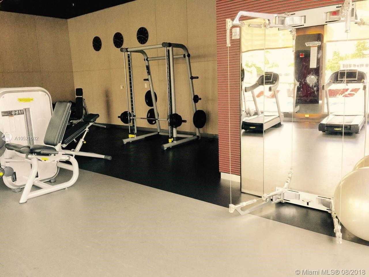 Small Image of 2600 E Hallandale Beach Blvd, Hallandale Beach, FL 33009, USA Number 8