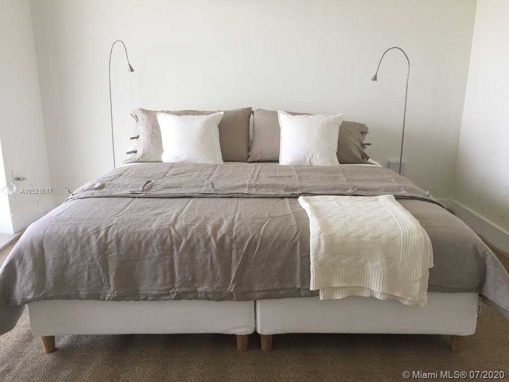 Small Image of 2600 E Hallandale Beach Blvd, Hallandale Beach, FL 33009, USA Number 14