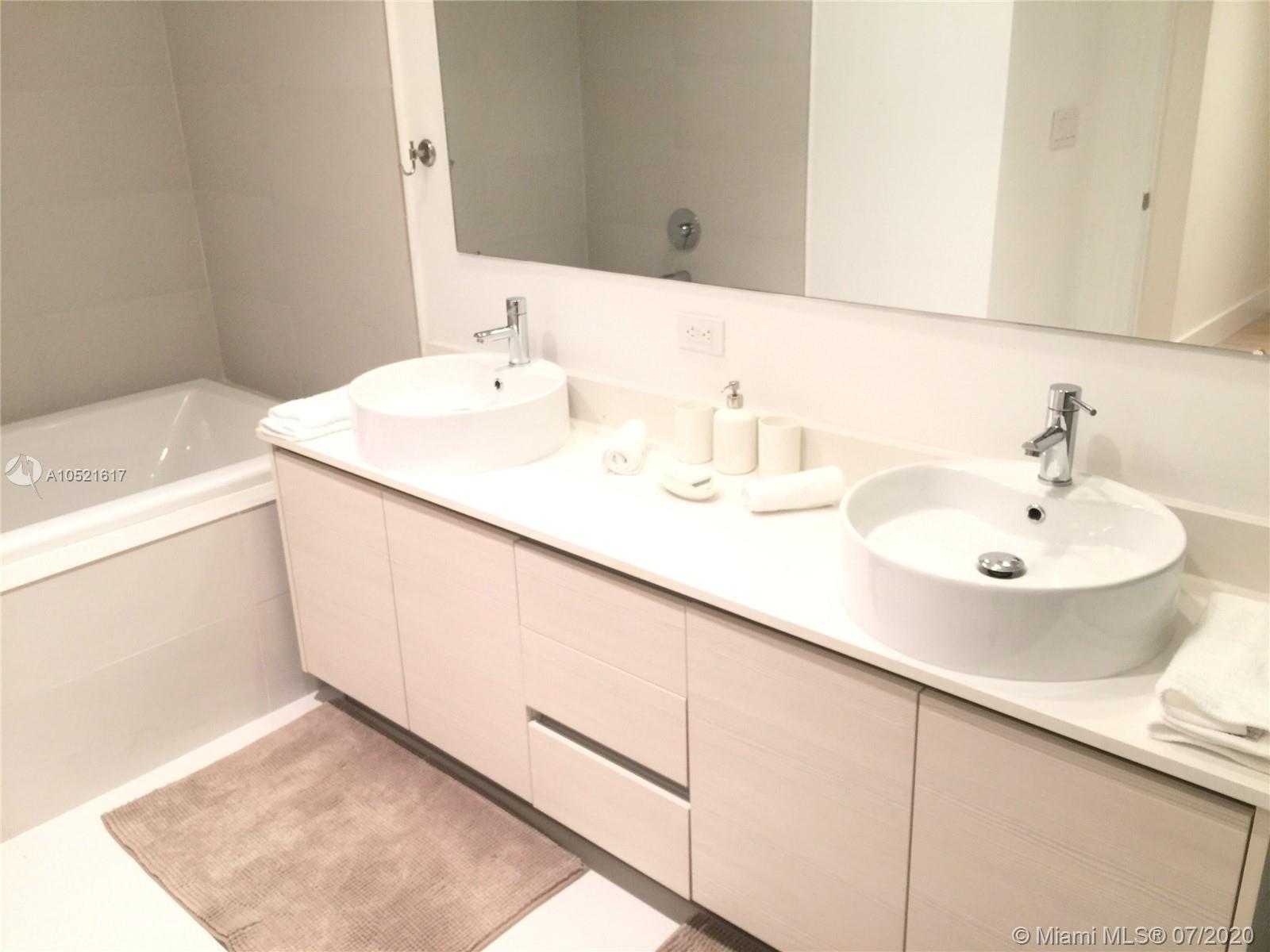 Small Image of 2600 E Hallandale Beach Blvd, Hallandale Beach, FL 33009, USA Number 19