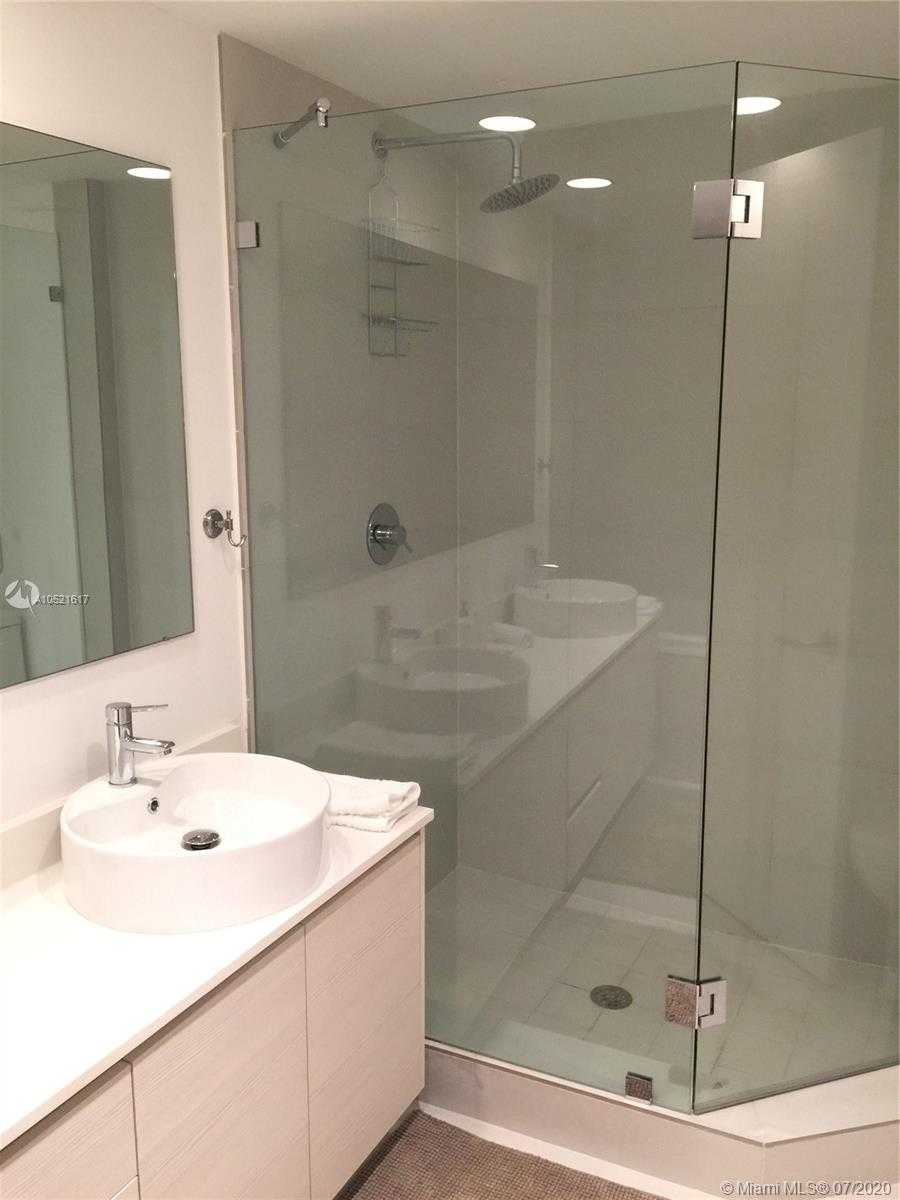 Small Image of 2600 E Hallandale Beach Blvd, Hallandale Beach, FL 33009, USA Number 20
